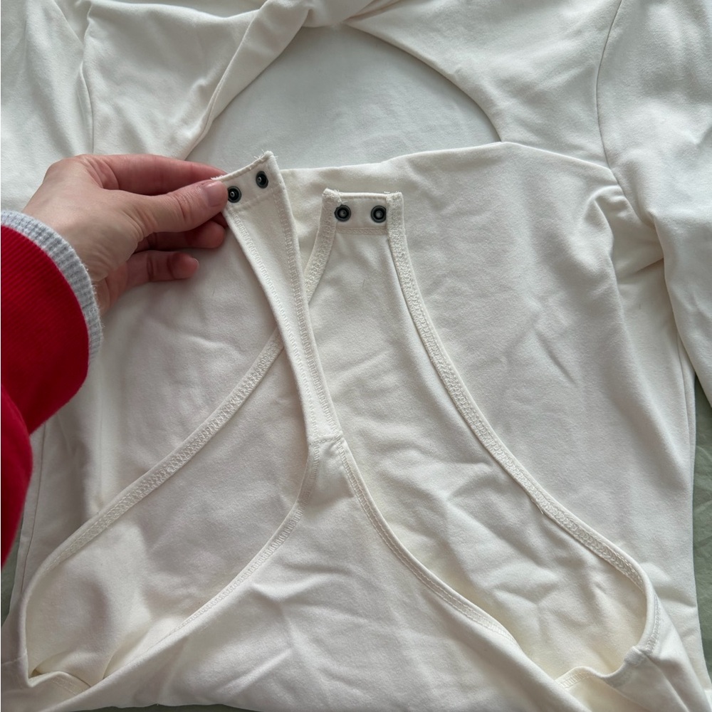 Abercrombie & Fitch Cream Long Sleeve Bodysuit - Picture 4 of 6